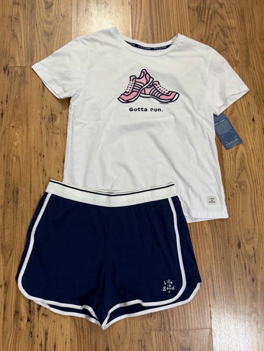 Life Is Good White & Pink 'Gotta Run' Tee with Navy Shorts Pajama Set Size M